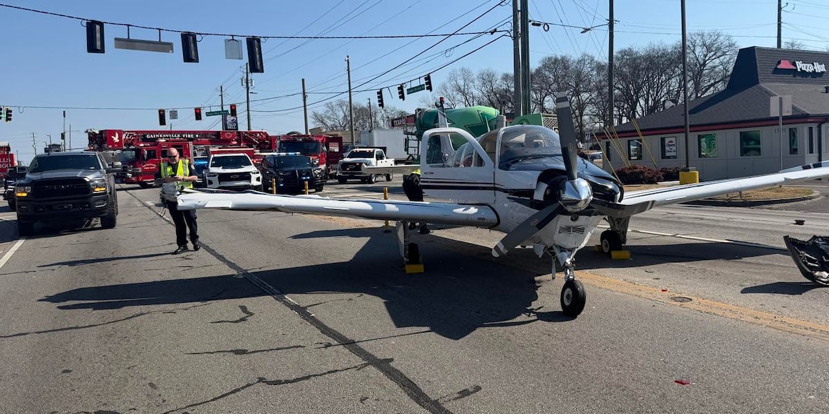Small plane makes emergency landing in front of Golden Corral, hitting ...